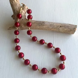 Necklace with red Murano glass small sphere beads on gold